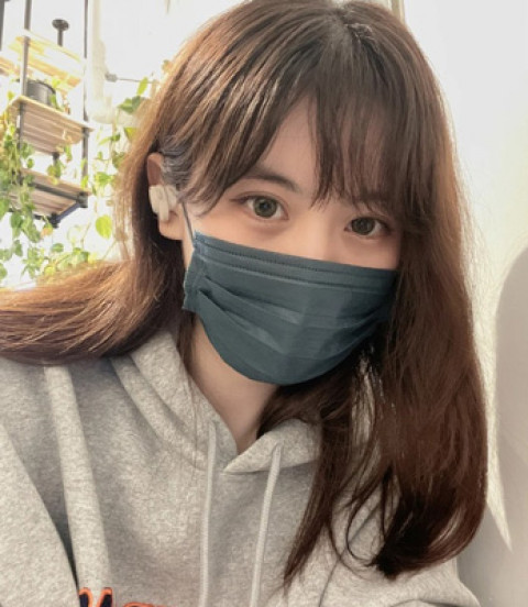 里央菜、難聴です。